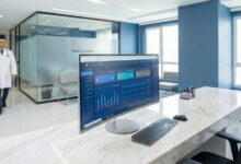 چرا سی ار ام پزشکی پرشین سی آر ام، دستیار هوشمند پزشکان است؟ نرم افزار سی ار ام پزشکی پرشین سی آر ام در کلینیک مدرن برای مدیریت هوشمند بیماران